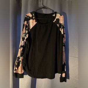 Floral sleeve shirt